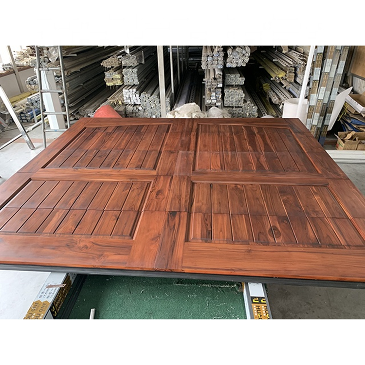 Factory Wholesale Overhead Sectional Solid Wood Carriage Garage Door