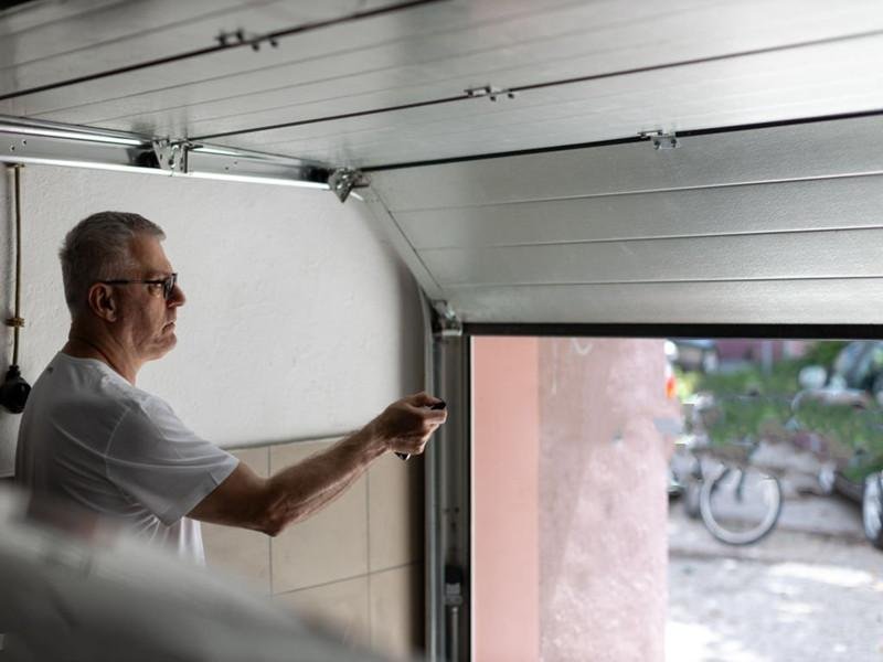 What to Do When Your Garage Door Won't Close